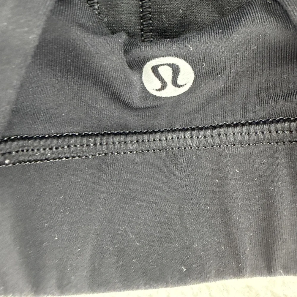 Lululemon Tank Top Womens‎ Medium Black Built In Bra Strappy Back Yoga Athletic